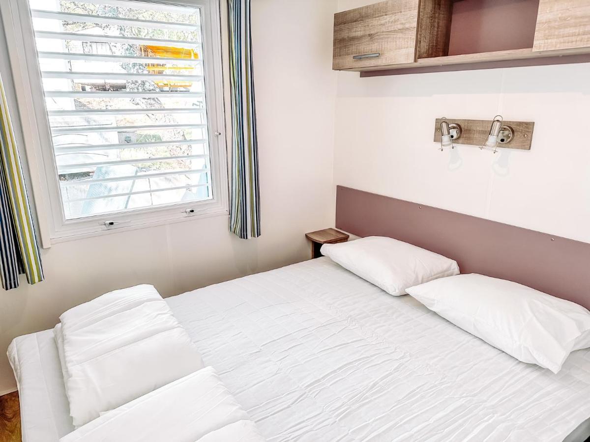 3 Bedroom Chalets Camping Lei Suves - Joycasa Рокбрюн-сюр-Аржан Экстерьер фото