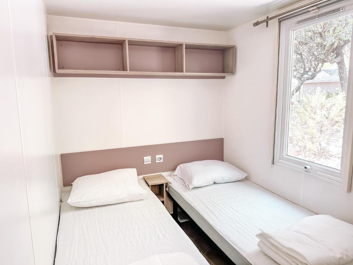 3 Bedroom Chalets Camping Lei Suves - Joycasa Рокбрюн-сюр-Аржан Экстерьер фото
